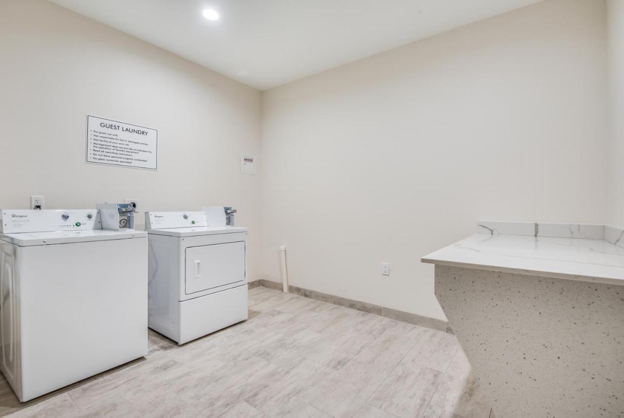 Americas Best Value Inn & Suites Houston At Hwy 6 المظهر الخارجي الصورة