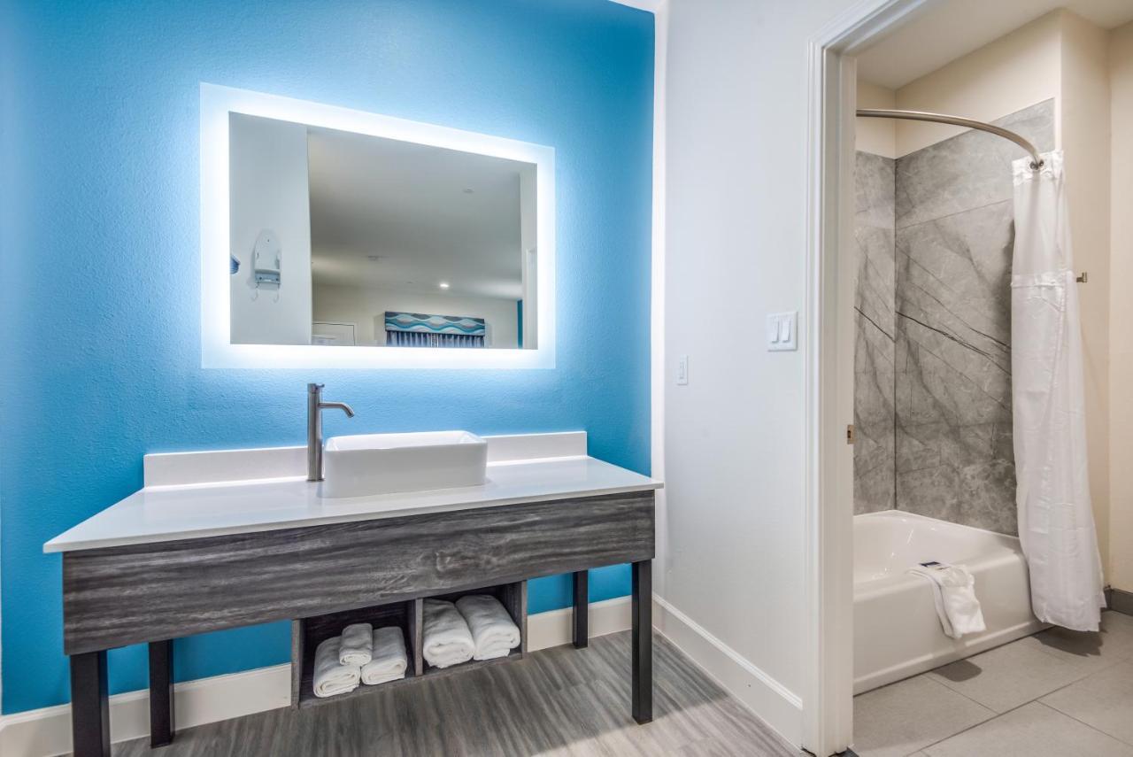 Americas Best Value Inn & Suites Houston At Hwy 6 المظهر الخارجي الصورة