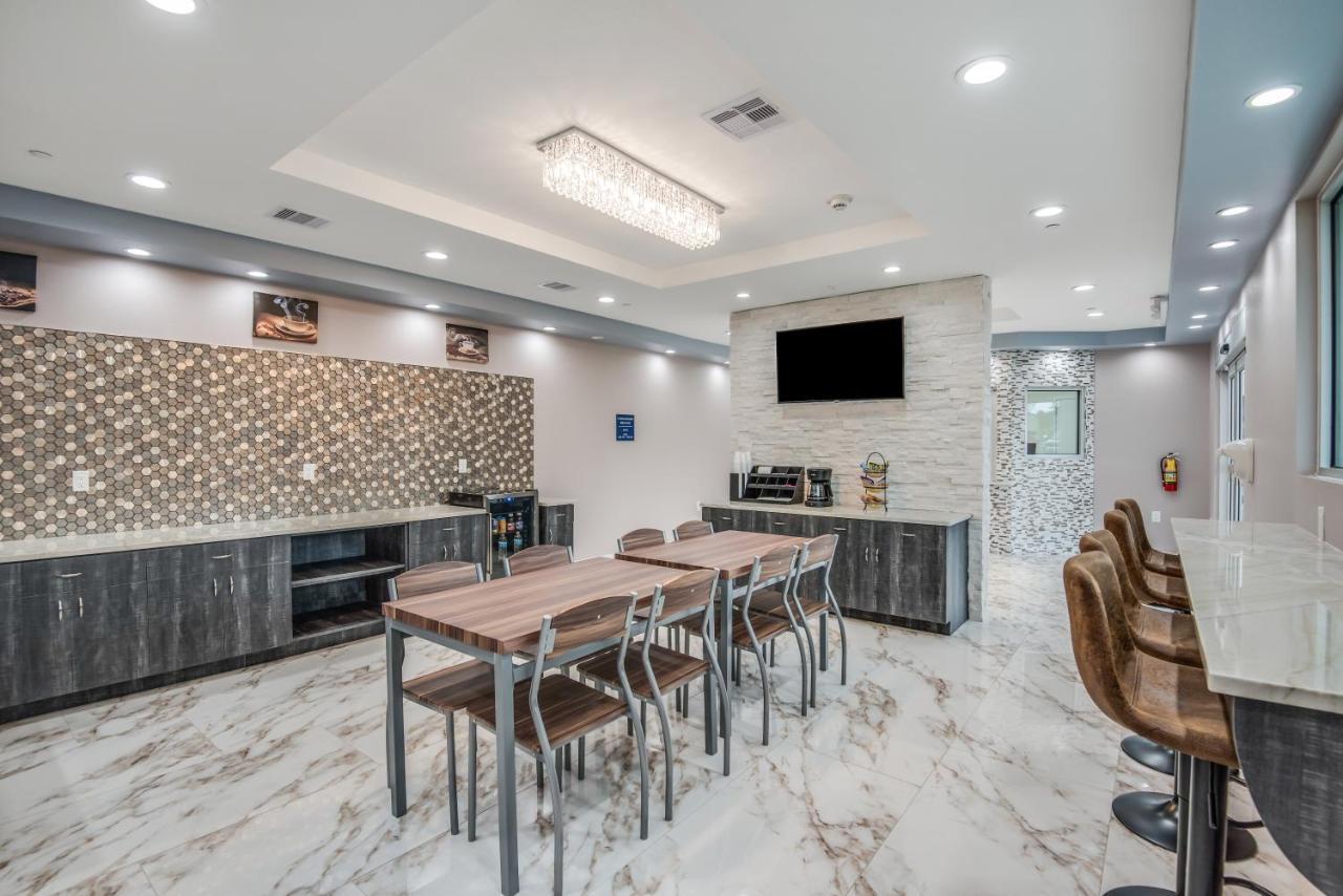 Americas Best Value Inn & Suites Houston At Hwy 6 المظهر الخارجي الصورة